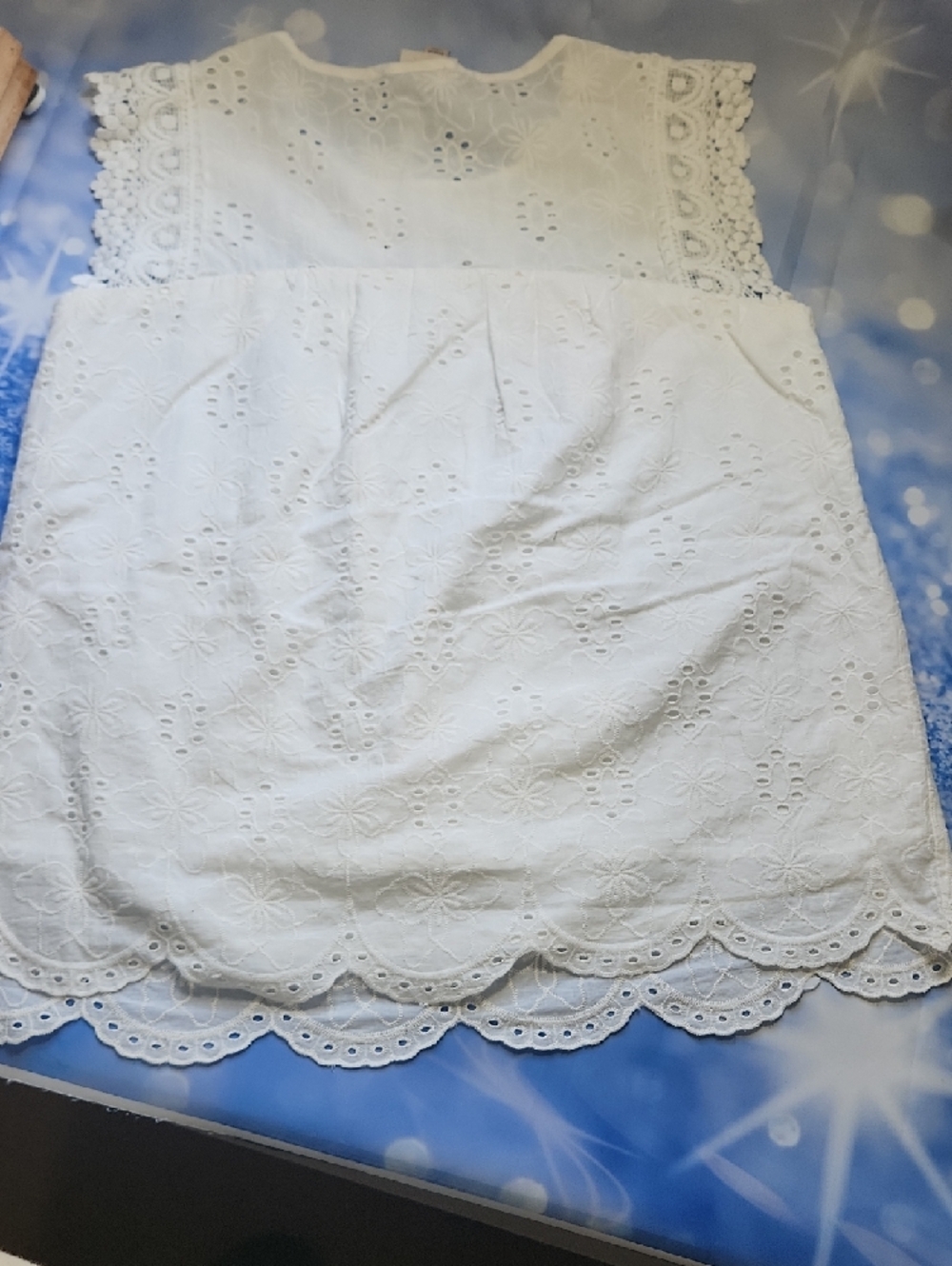 White Eyelet Lace Cap Sleeves Womans Blouse NWOT - Picture 8 of 9